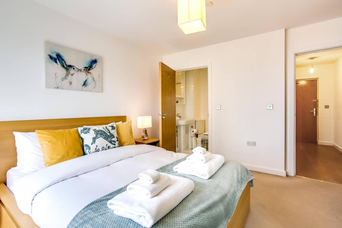 Guestready - Comfort By The Thames, W/ Balcony London Exterior photo