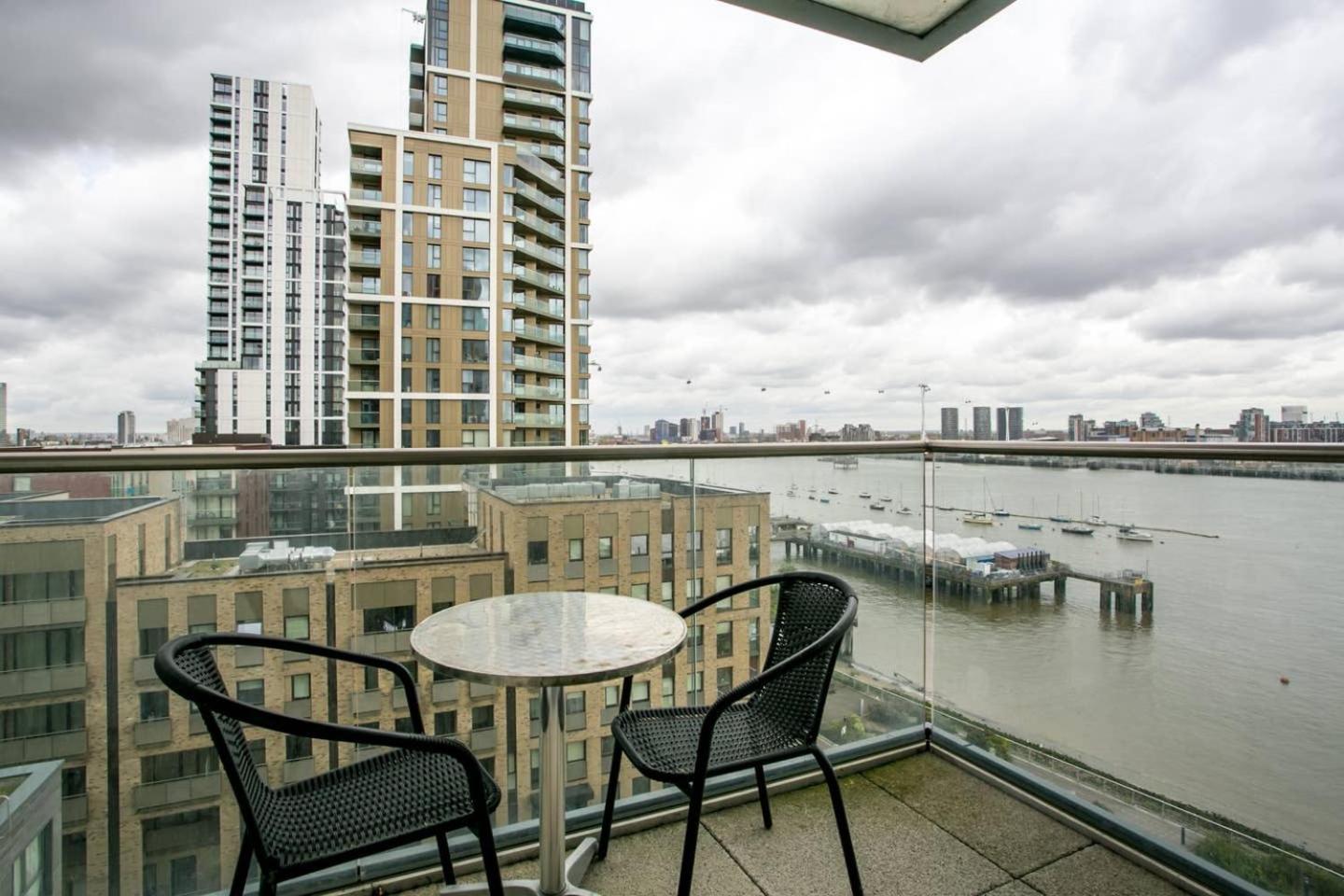 Guestready - Comfort By The Thames, W/ Balcony London Exterior photo
